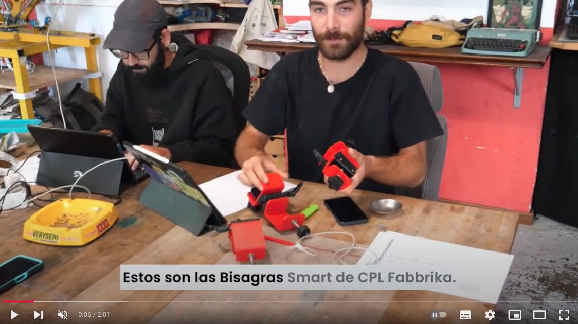 Very Seri prueba la Bisagra Smart